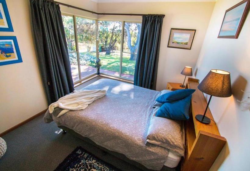 ベッドアンドブレックファースト Jury Road