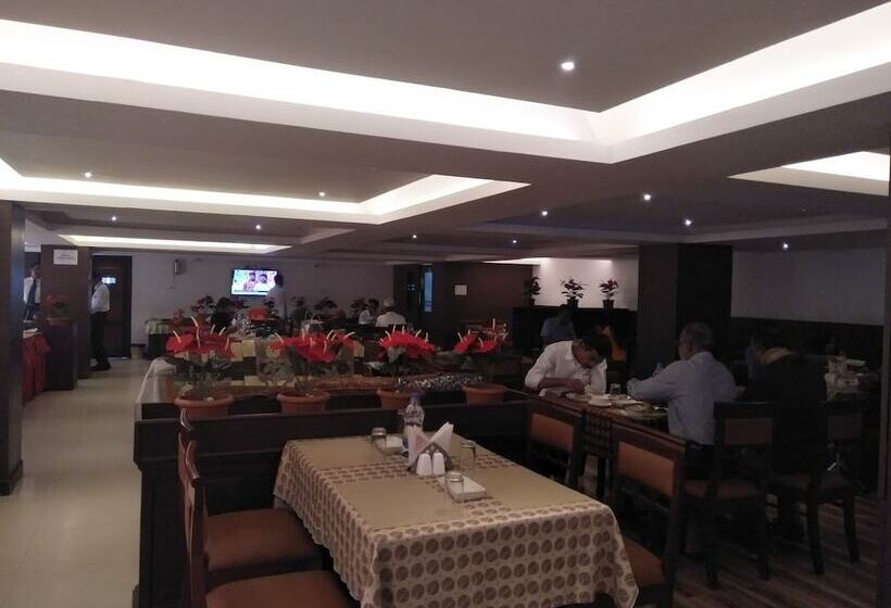 בית מלון כפרי Alhind Calicut Tower