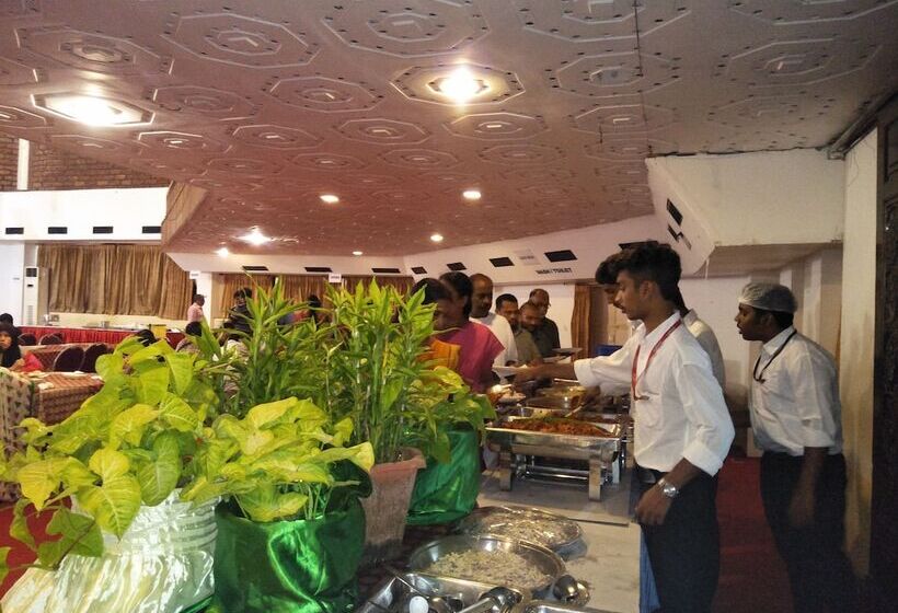 בית מלון כפרי Alhind Calicut Tower