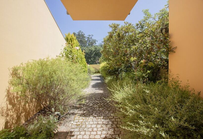 Liiiving Caminha Countryside Pool House