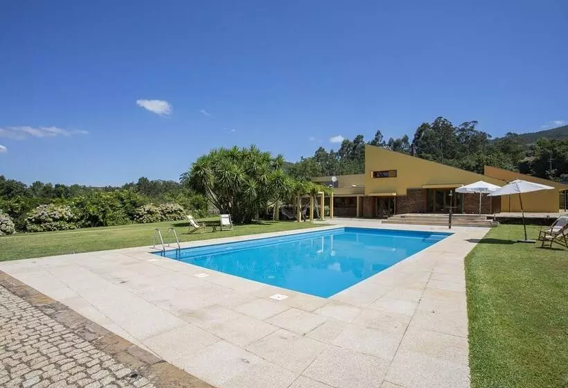 Liiiving  Caminha Countryside Pool House