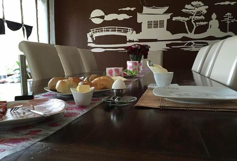 Privatunterkunft An Der Hecke