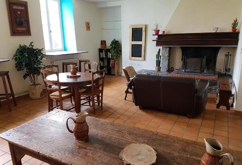 הוסטל Gite Chaneü