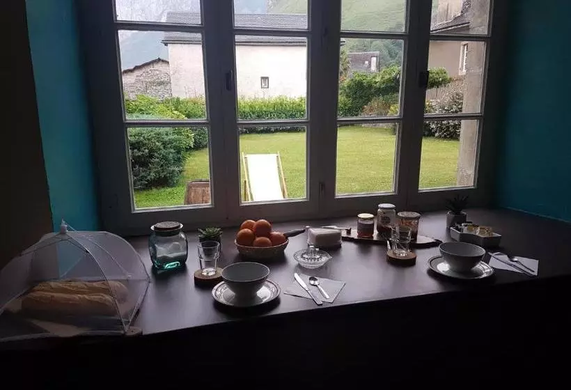 Retkeilymaja Gite Chaneü