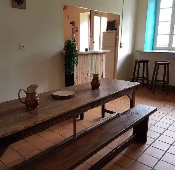 Retkeilymaja Gite Chaneü