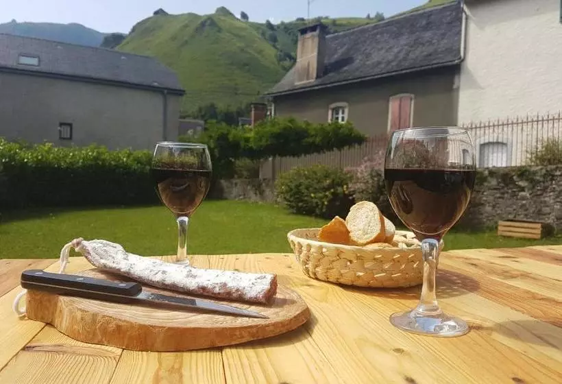 Retkeilymaja Gite Chaneü