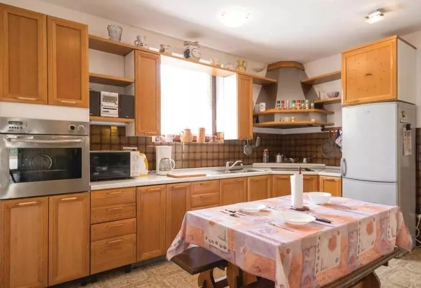 Apartments Biserka 1495