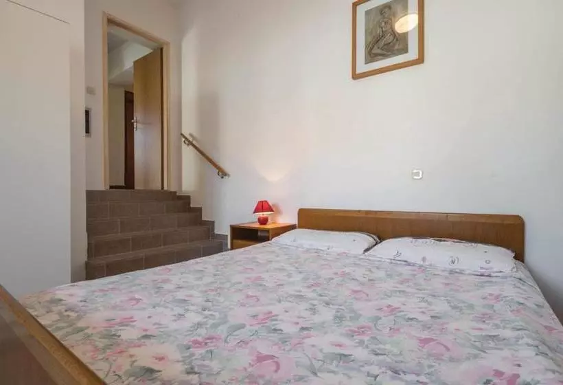 Apartments Biserka 1495