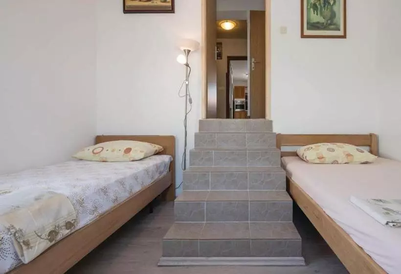 Apartments Biserka 1495