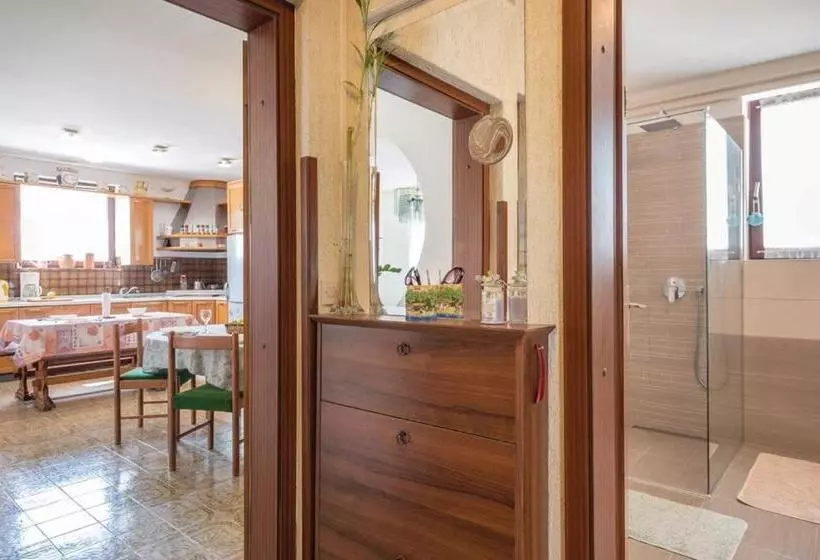 Apartments Biserka 1495