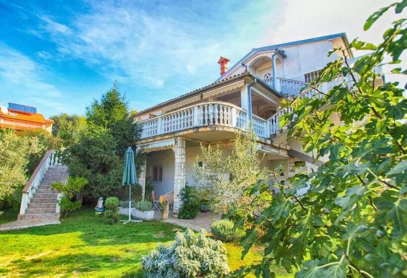 Apartments Nadia 1493