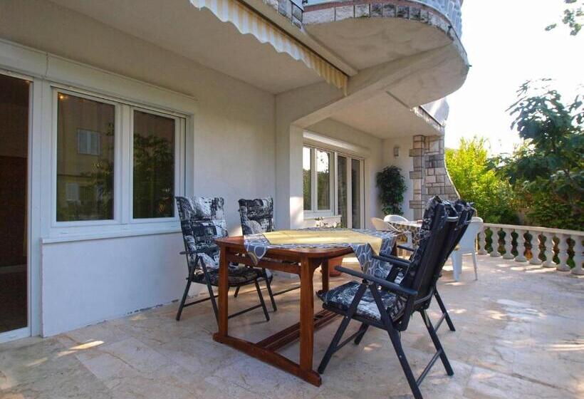 Apartments Nadia 1493