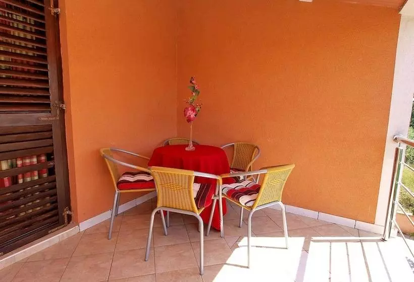 Apartments Orange 709