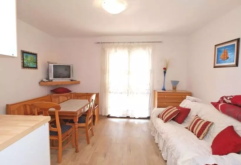 Apartments Orange 709