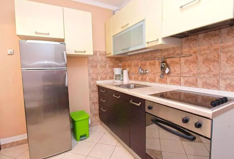 Apartments Orange 994