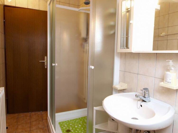 Apartments Orange 994