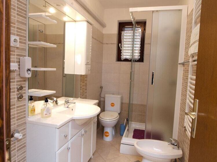 Apartments Orange 994