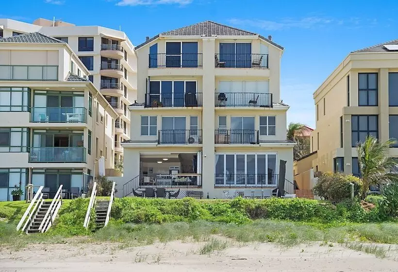 Beachfront Palm Beach Townhouse