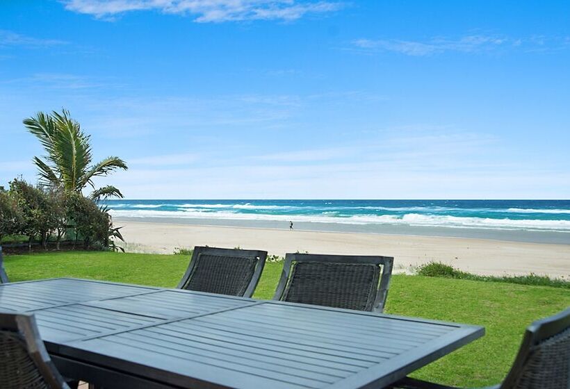 Beachfront Palm Beach Townhouse