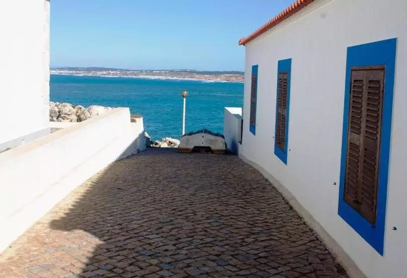 Friendly Peniche Apartment