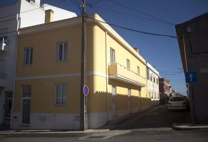 Friendly Peniche Apartment