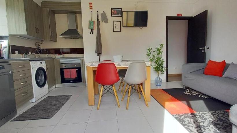 Friendly Peniche Apartment