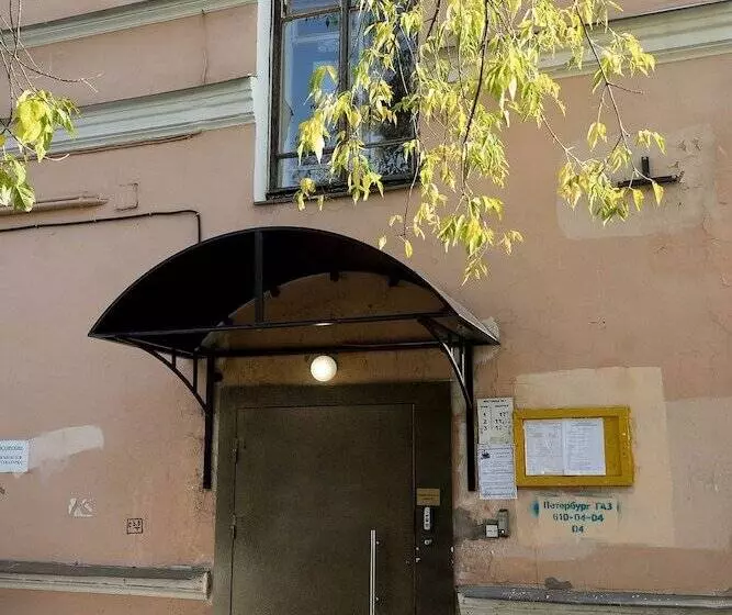 ホテル Apartments On Lebedeva 10v