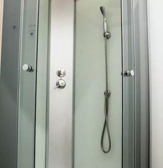 ホテル Apartments On Lebedeva 10v