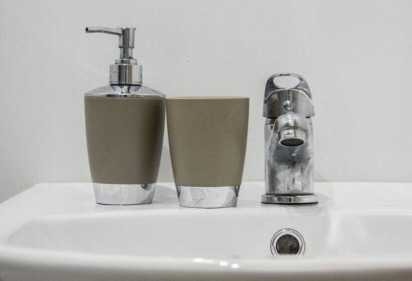 Отель Apartments On Lebedeva 10v