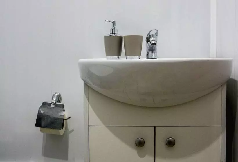 ホテル Apartments On Lebedeva 10v