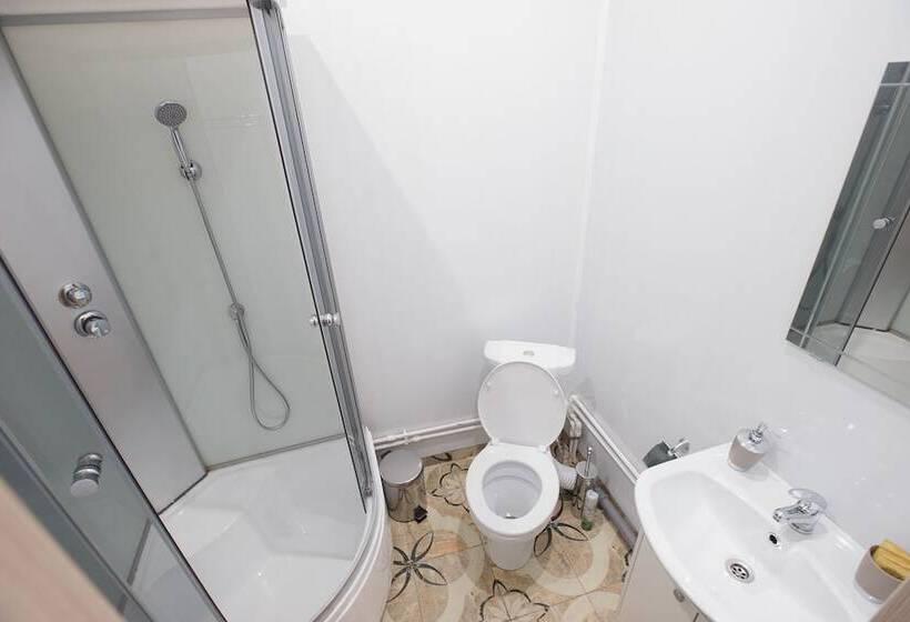 Отель Apartments On Lebedeva 10v