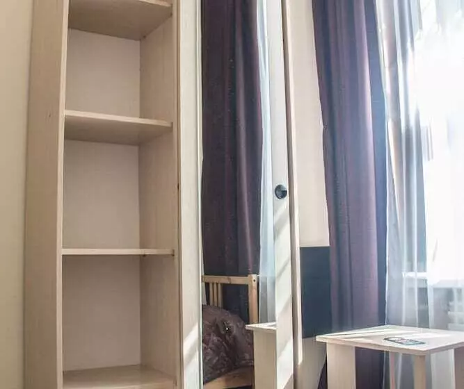 ホテル Apartments On Lebedeva 10v