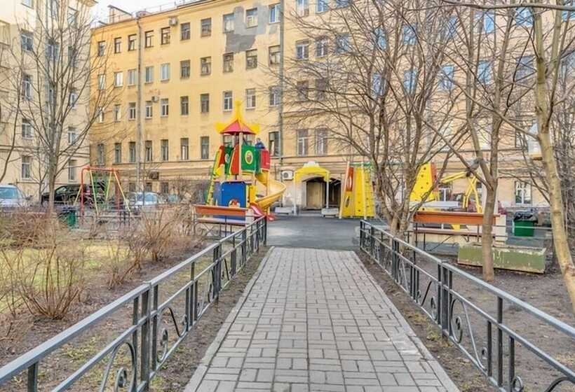 Ludwig Apartments On 4 Ya Liniya