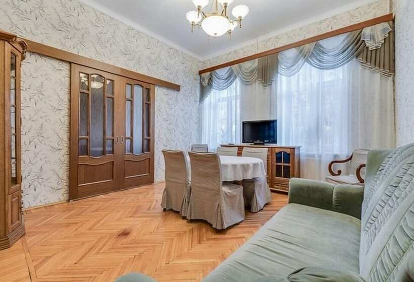 Ludwig Apartments On 4 Ya Liniya