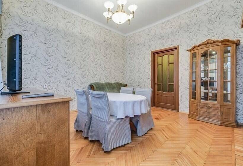 Ludwig Apartments On 4 Ya Liniya