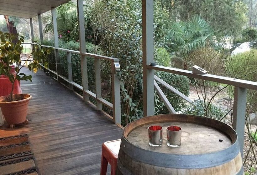 Mystic View Cottage Wandiligong