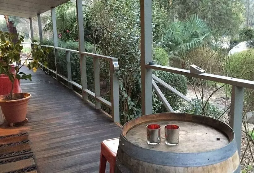 Mystic View Cottage Wandiligong