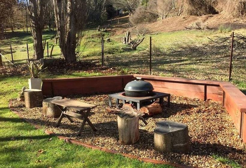 Mystic View Cottage Wandiligong