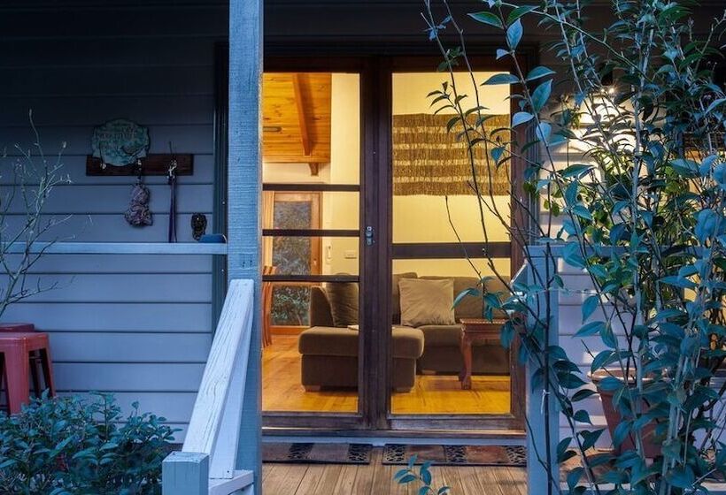 Mystic View Cottage Wandiligong