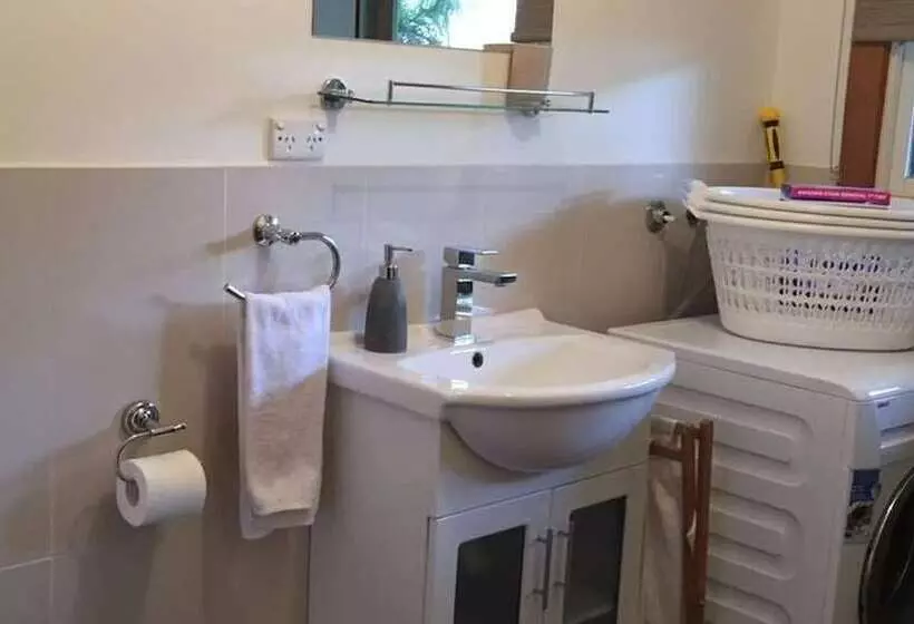 Mystic View Cottage Wandiligong