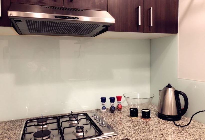 Port Melbourne Beach Front Apartment