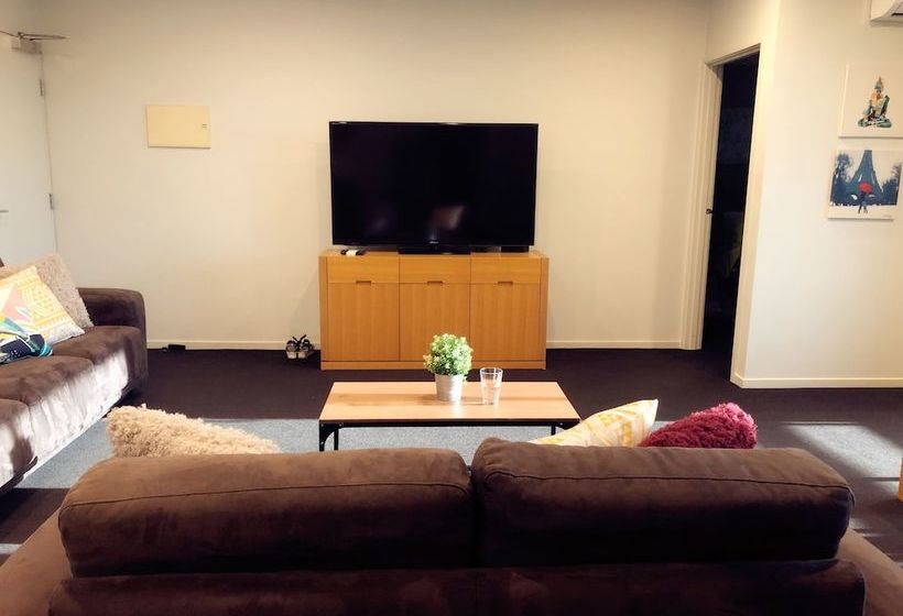 Port Melbourne Beach Front Apartment