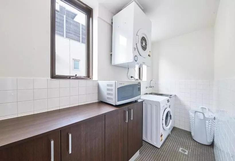 Port Melbourne Beach Front Apartment
