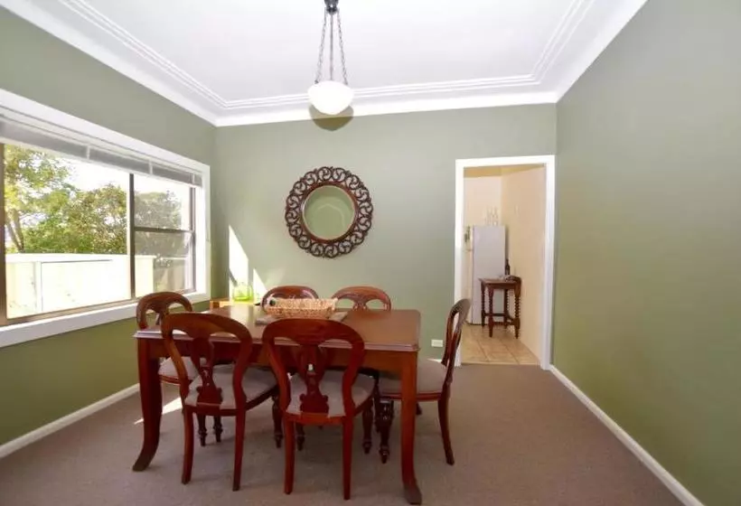 Raspberry Terrace Of Leura