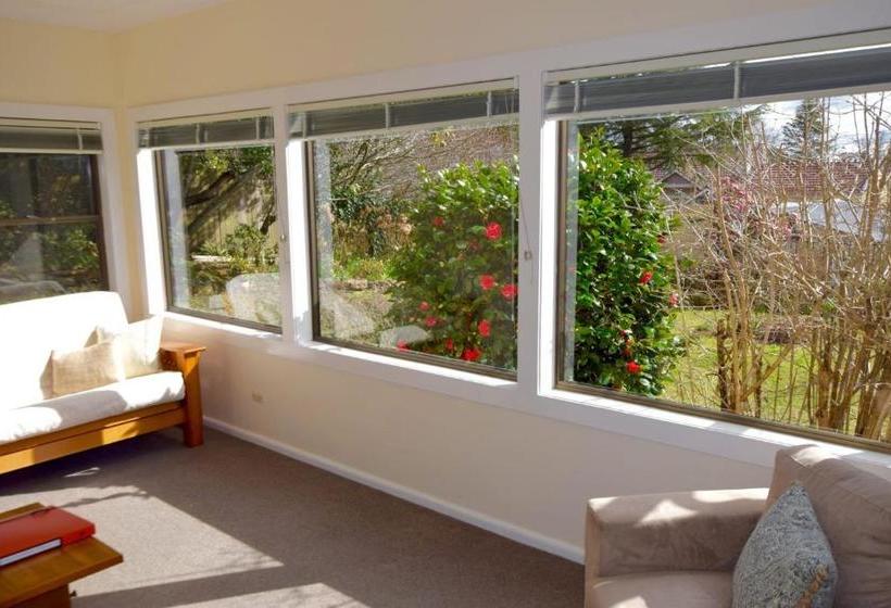 Raspberry Terrace Of Leura