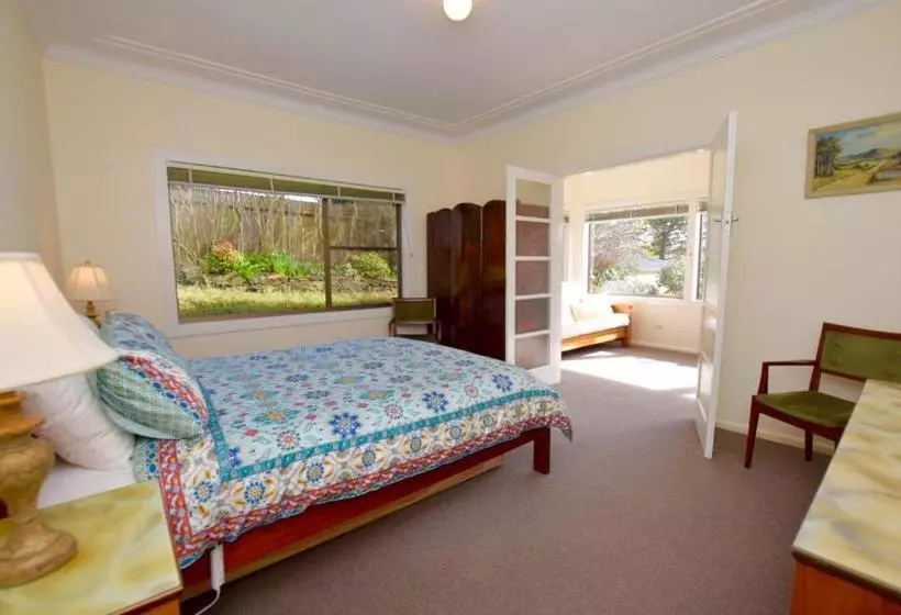 Raspberry Terrace Of Leura