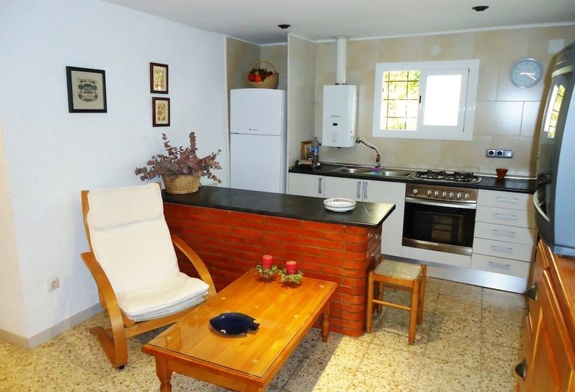 Mas Del Bot Family Apartments