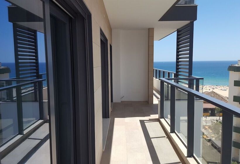 The Roof Praia Da Rocha