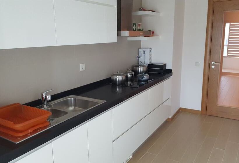 The Roof Praia Da Rocha