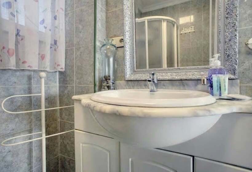 White Heron Apartment